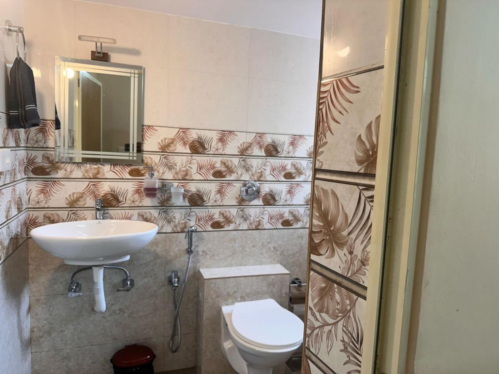 James Guesthouse Богмало Экстерьер фото